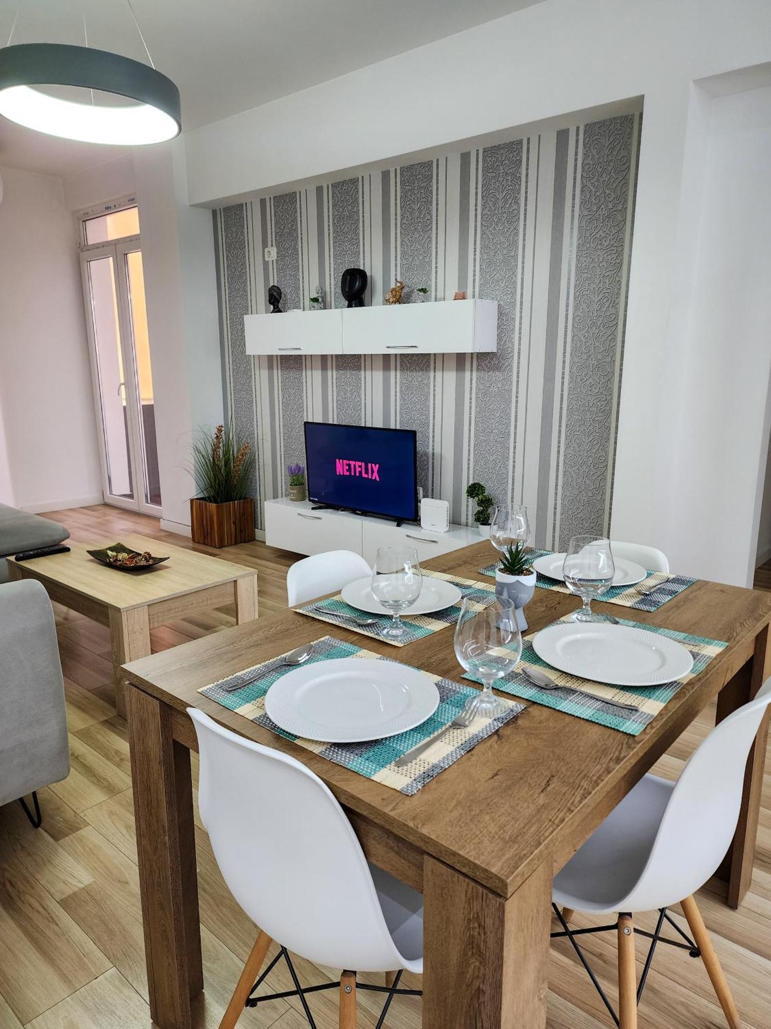 2E Apartment Myslym Shyri Tirana Exterior photo