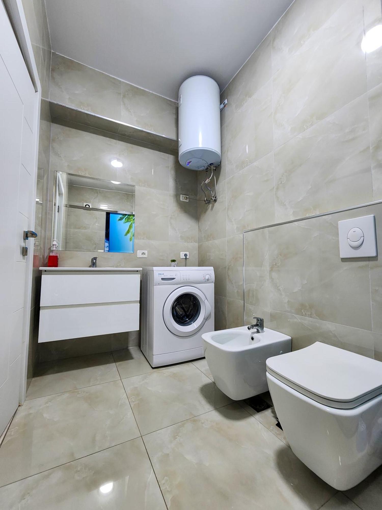 2E Apartment Myslym Shyri Tirana Exterior photo
